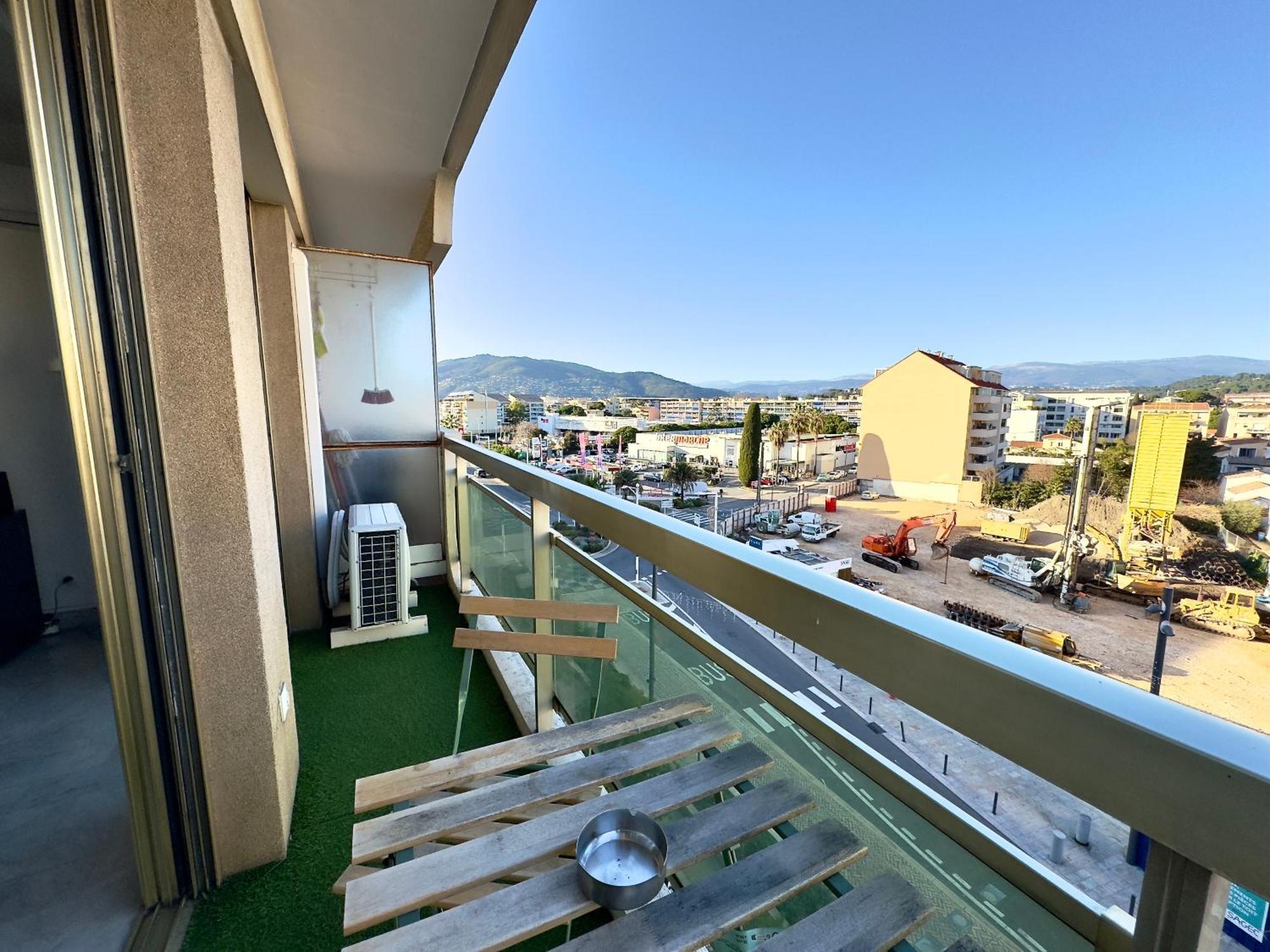 L'ALEXANDRA - TRÉS BEAU 2P - PARKING PRIVÉ - A 5min DES PLAGES DU MIDI Cannes Esterno foto
